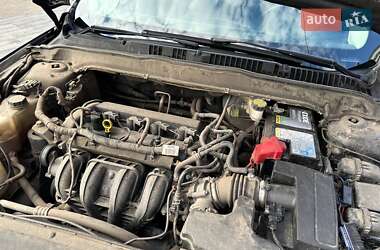 Седан Ford Fusion 2017 в 