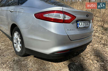 Седан Ford Fusion 2014 в 