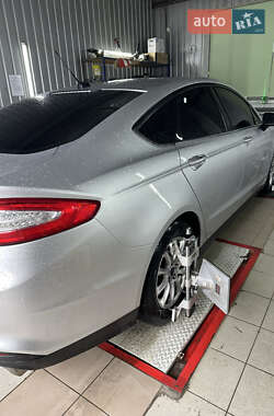 Седан Ford Fusion 2014 в Харькове