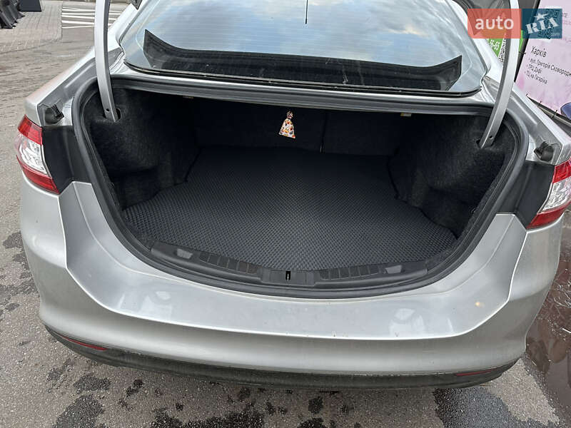 Седан Ford Fusion 2014 в Харькове
