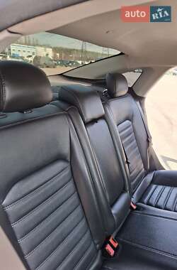 Седан Ford Fusion 2015 в 