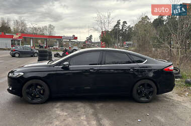 Седан Ford Fusion 2016 в 