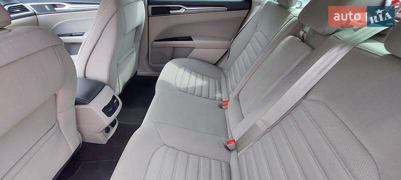 Седан Ford Fusion 2017 в Кременчуге