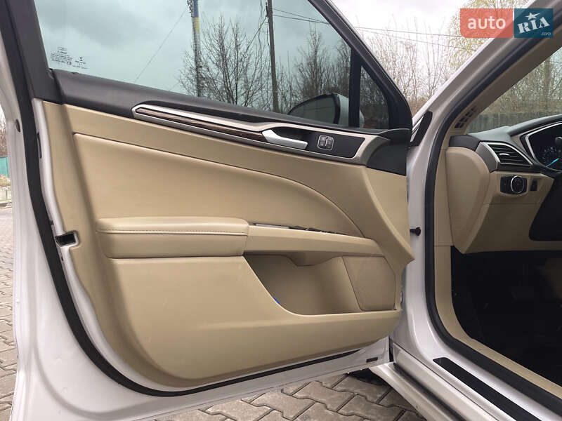 Седан Ford Fusion 2013 в Киеве