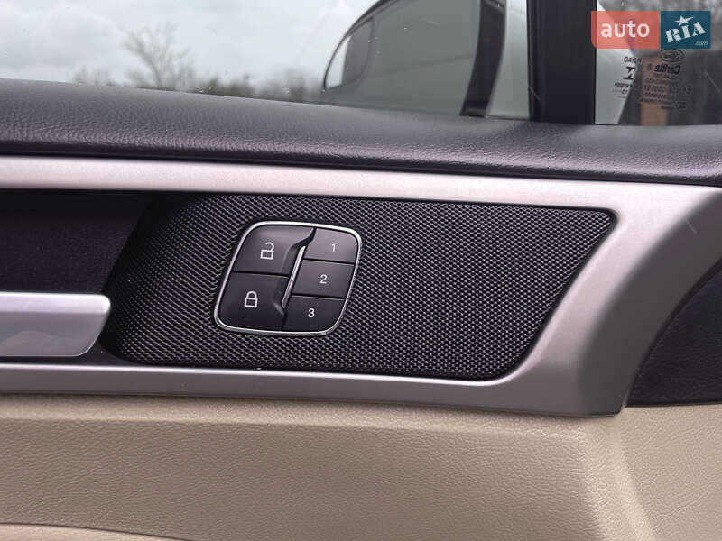 Седан Ford Fusion 2013 в Киеве
