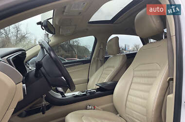 Седан Ford Fusion 2013 в 