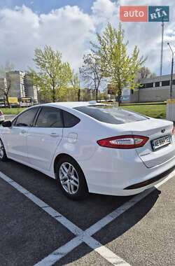 Седан Ford Fusion 2014 в Кам'янському