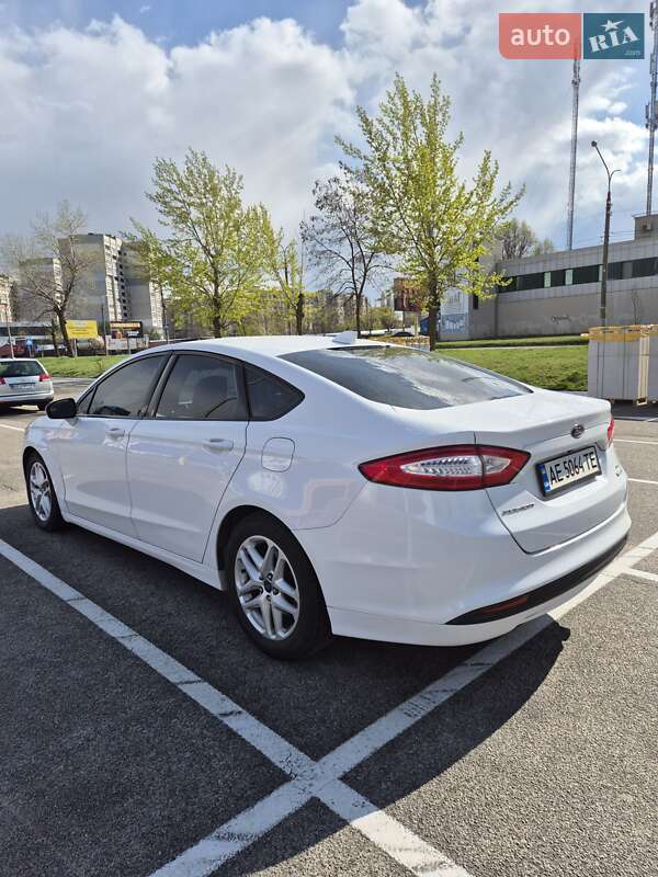 Седан Ford Fusion 2014 в Каменском