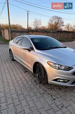 Седан Ford Fusion 2016 в 