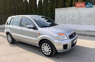 Хэтчбек Ford Fusion 2012 в 