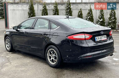 Седан Ford Fusion 2015 в 