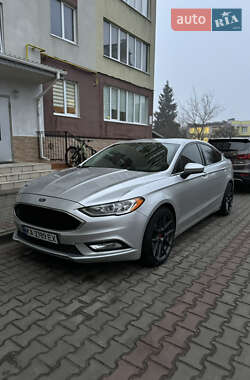 Седан Ford Fusion 2017 в 