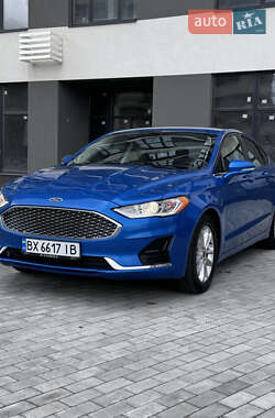 Седан Ford Fusion 2020 в 