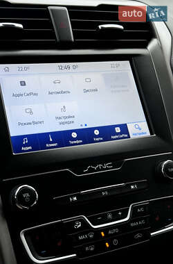 Седан Ford Fusion 2020 в 