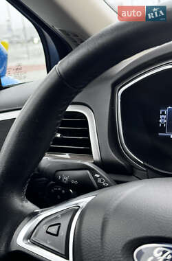 Седан Ford Fusion 2020 в 