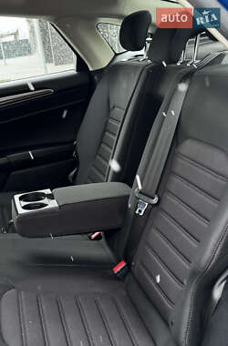 Седан Ford Fusion 2020 в 