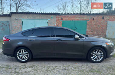 Седан Ford Fusion 2013 в 