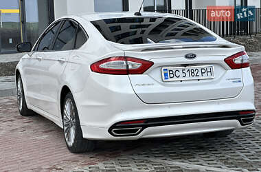 Седан Ford Fusion 2014 в 
