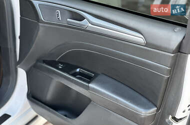 Седан Ford Fusion 2014 в 