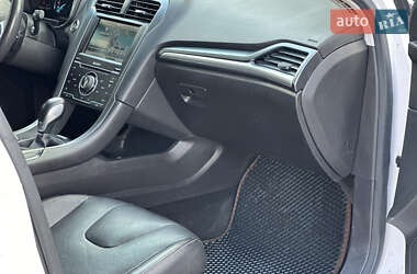 Седан Ford Fusion 2014 в 