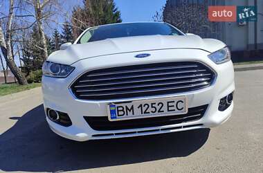 Седан Ford Fusion 2015 в 