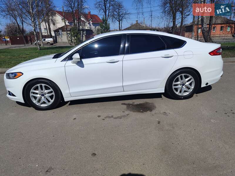 Седан Ford Fusion 2015 в Сумах