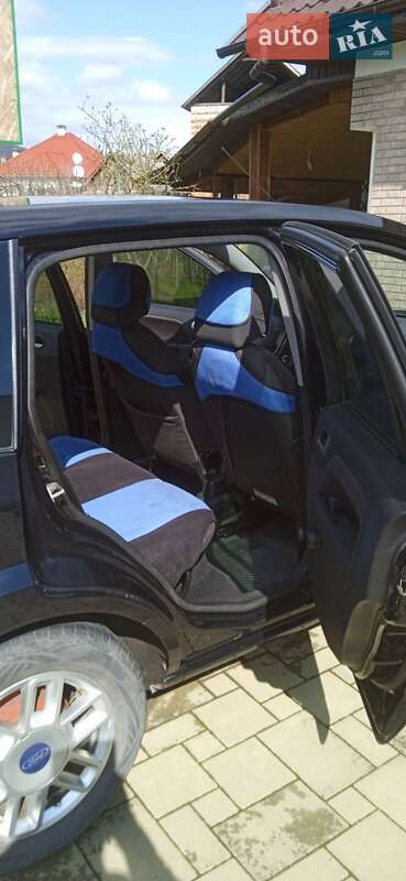 Хэтчбек Ford Fusion 2007 в Сваляве