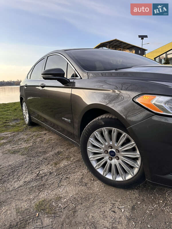 Седан Ford Fusion 2016 в Тернополе