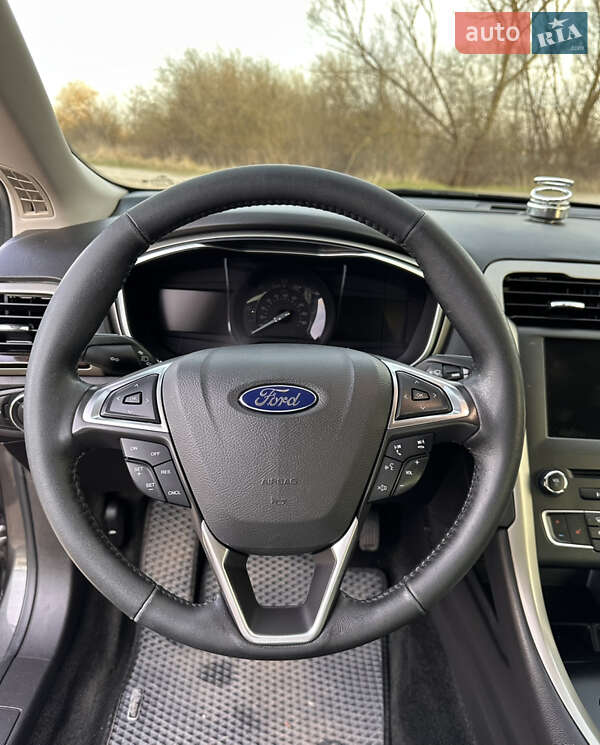 Седан Ford Fusion 2016 в Тернополе