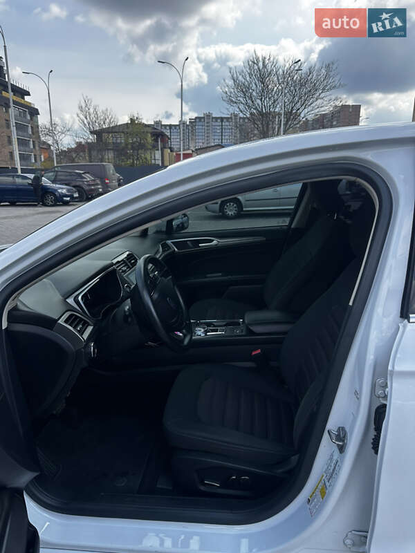 Седан Ford Fusion 2018 в Днепре