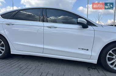 Седан Ford Fusion 2018 в Днепре
