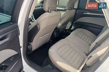 Седан Ford Fusion 2014 в 