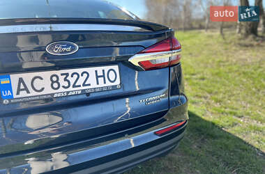 Седан Ford Fusion 2020 в 
