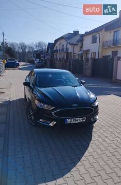 Седан Ford Fusion 2017 в 