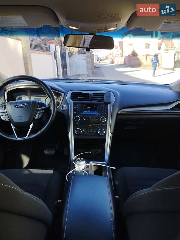 Седан Ford Fusion 2017 в Львове