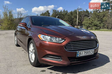Седан Ford Fusion 2016 в 