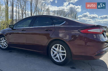 Седан Ford Fusion 2016 в 