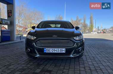 Седан Ford Fusion 2015 в 
