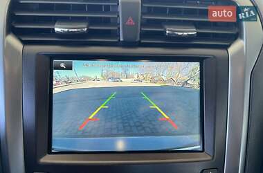 Седан Ford Fusion 2015 в 