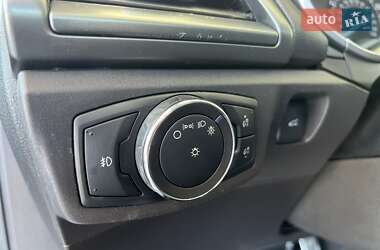 Седан Ford Fusion 2015 в 