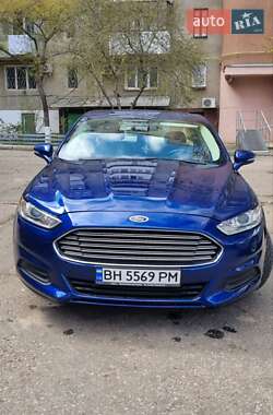 Седан Ford Fusion 2015 в 