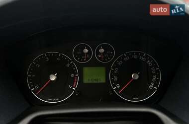 Хэтчбек Ford Fusion 2011 в 
