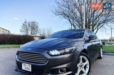 Седан Ford Fusion 2014 в 