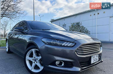 Седан Ford Fusion 2014 в 