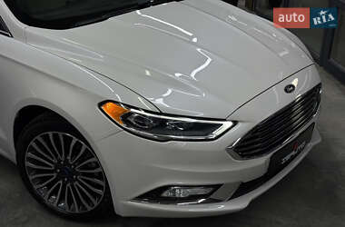 Седан Ford Fusion 2016 в 