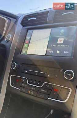Седан Ford Fusion 2017 в 