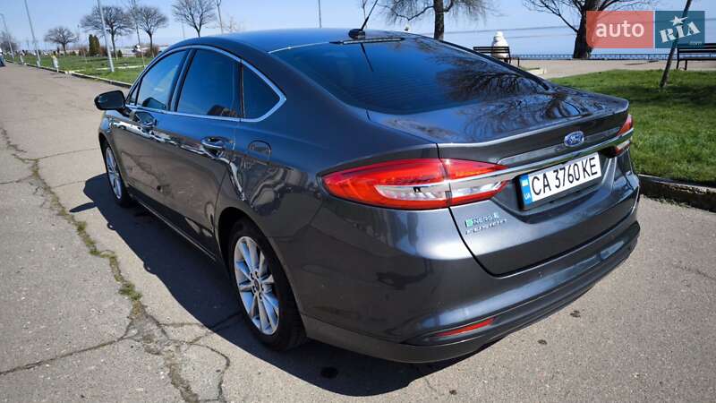 Седан Ford Fusion 2016 в Черкассах