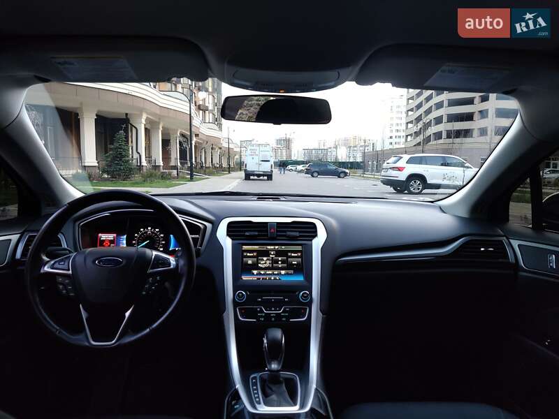 Седан Ford Fusion 2015 в Києві