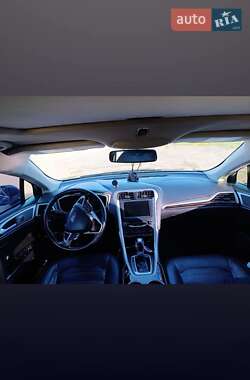 Седан Ford Fusion 2014 в 