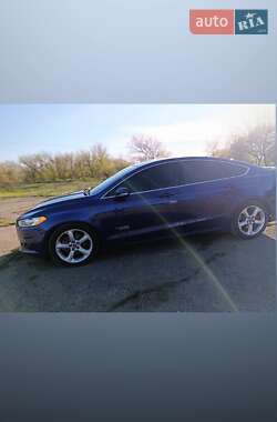Седан Ford Fusion 2014 в 